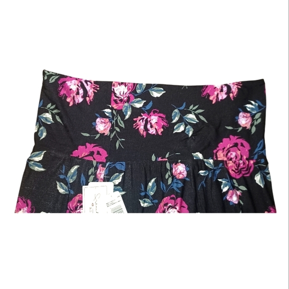 FRENCH LAUNDRY MISSY PRINTED MAXI SKIRT - Picture 2 of 5